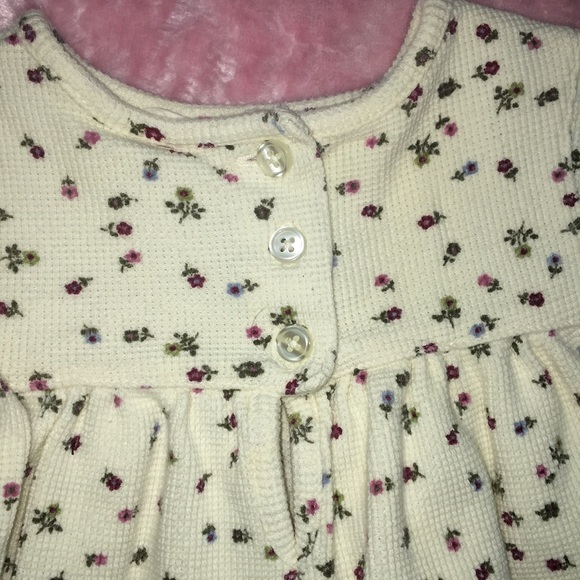 Carter’s - Picture 3 of 4